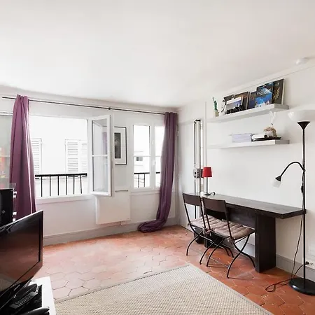 Apartment Saint Germain / Bon Marche Paris